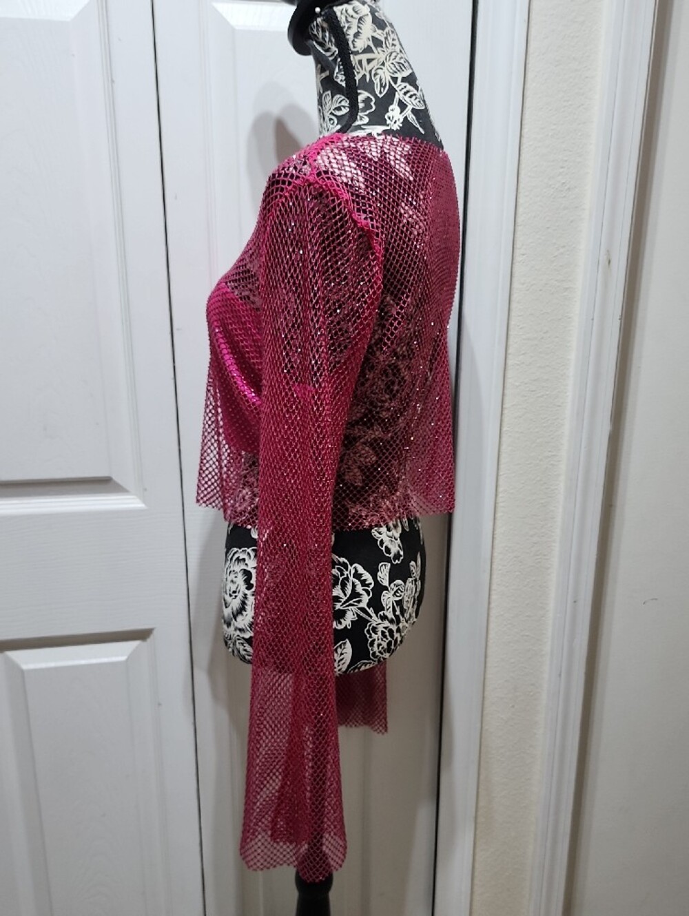 Windsor Fuchsia Rhinestone Mesh Long-Sleeve Crop Top M - Picture 5 of 6